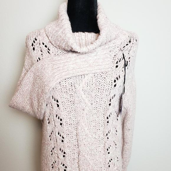 NWT Michelle Nicole Cable Knit Oversized sweater - Picture 10 of 13